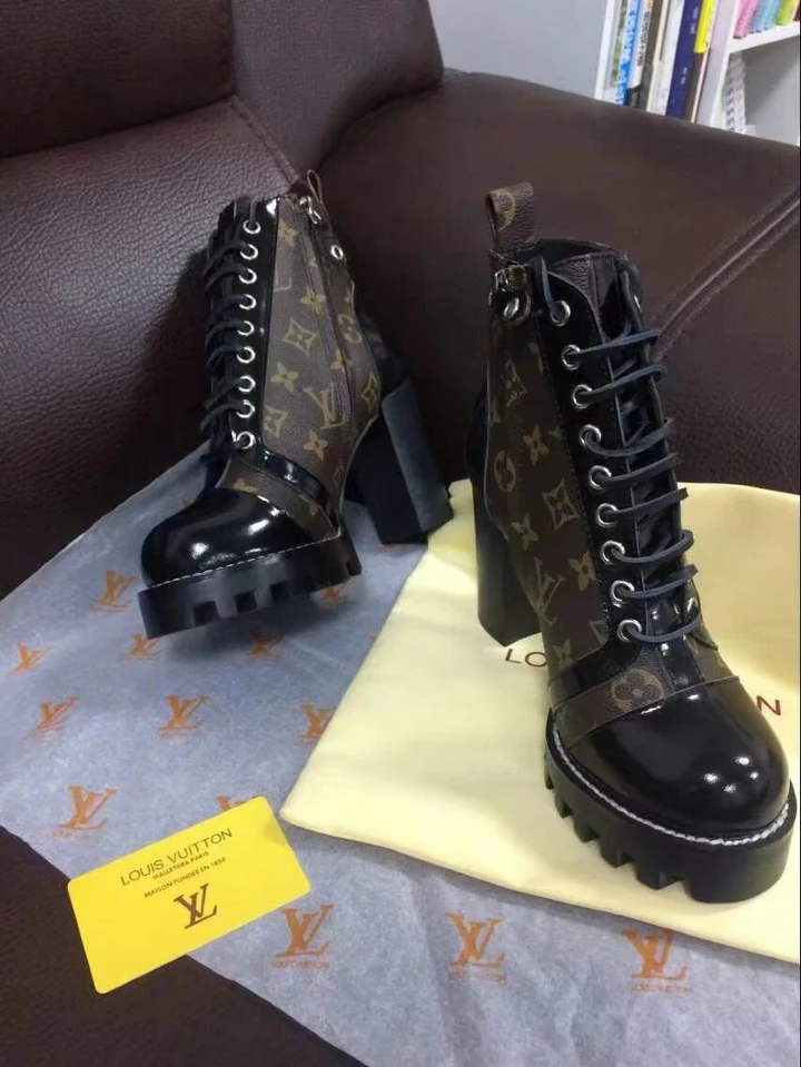 LOUIS VUITTON - WOMEN'S BOOTS