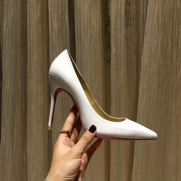 CHRISTIAN LOUBOUTIN - ESCARPIN FEMME