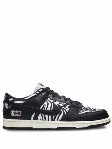 SB DUNK LOW ZEBRA